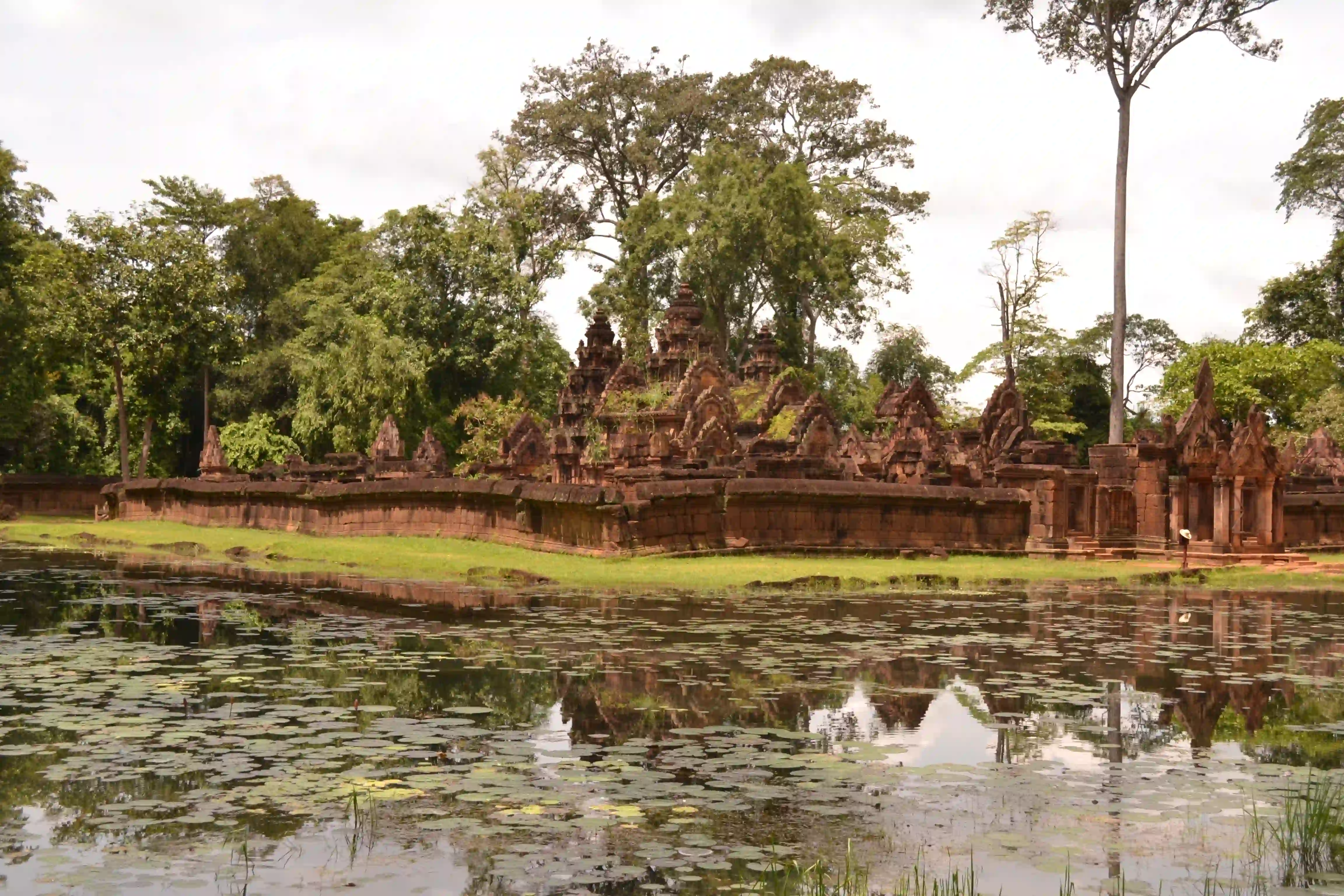 Banteay Srei_Serva Travel